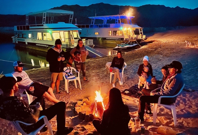 Houseboat Decor