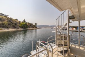 Summer vacations at Lake Roosevelt